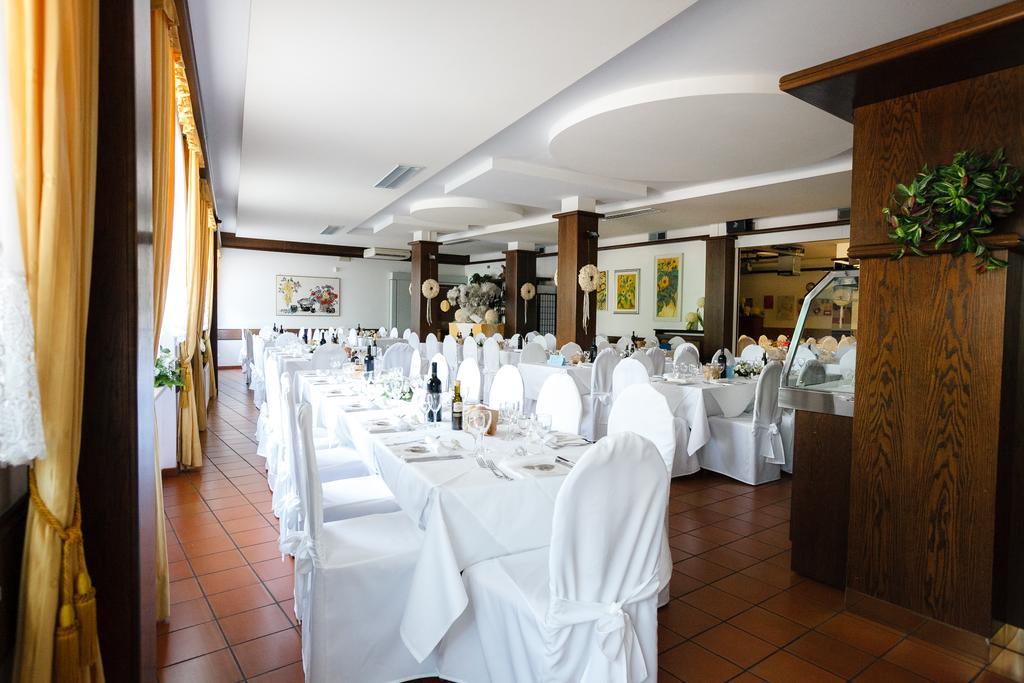 Hotel Olimpic Baselga di Pine Exterior photo
