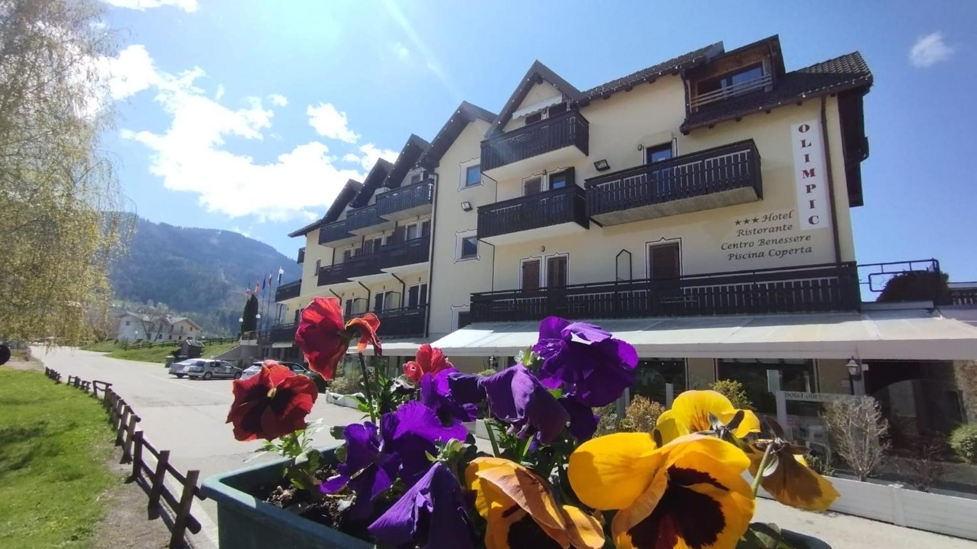 Hotel Olimpic Baselga di Pine Exterior photo