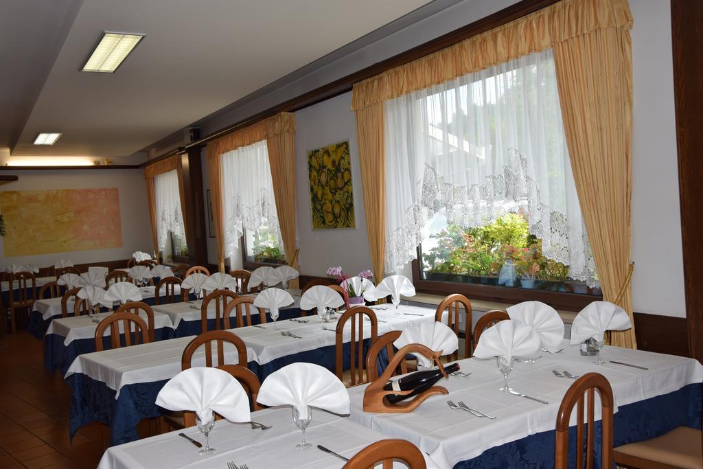 Hotel Olimpic Baselga di Pine Exterior photo